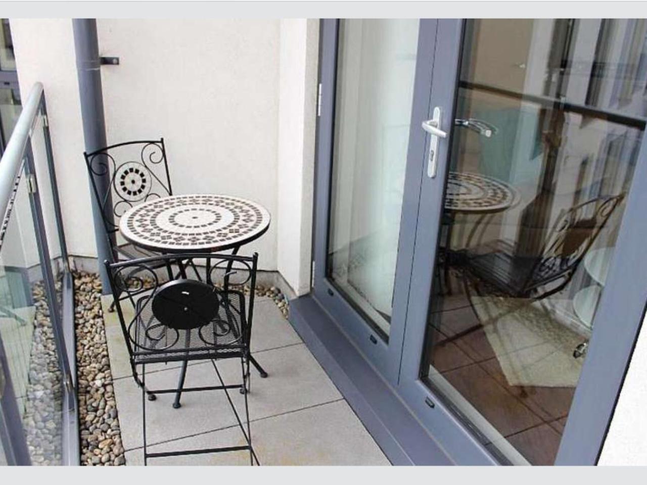 New Central Woking 1 And 2 Bedroom Apartments With Free Gym, Close To Train Station Esterno foto